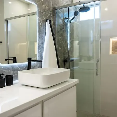 Daire 1 Bedroom Flat Completely Renovated. Armação de Pêra