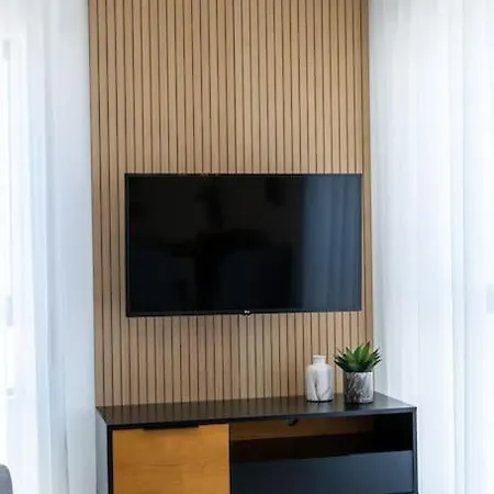 Daire 1 Bedroom Flat Completely Renovated. Armação de Pêra