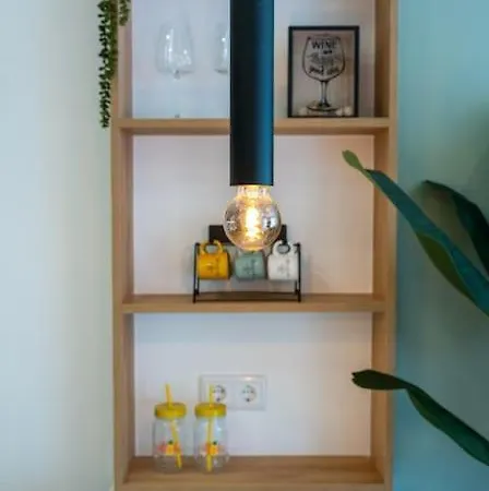 Apartment 1 Bedroom Flat Completely Renovated. *