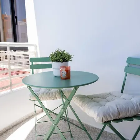 1 Bedroom Flat Completely Renovated. Apartment Armacao de Pera