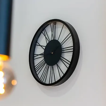 1 Bedroom Flat Completely Renovated. * Armação de Pêra